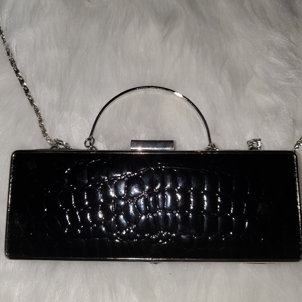 Clutch Black